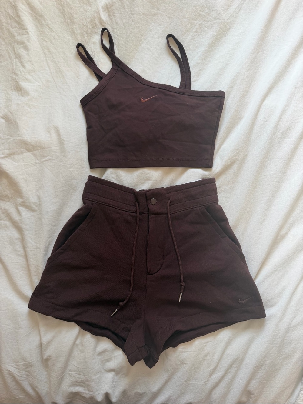 Nike Women’s Brown High-Waist Athletic Shorts Set